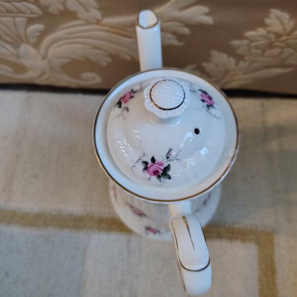 Princess House By Hammersley. Windsor Rose Fine Bone China Tea Pot - Picture 8 of 16